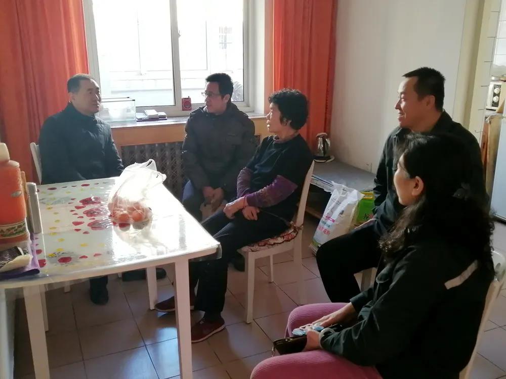 success 春節(jié)送溫暖 寒冬暖人心2.jpg